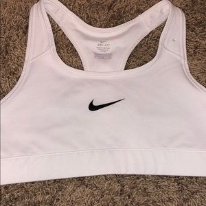 White nike sports bra
